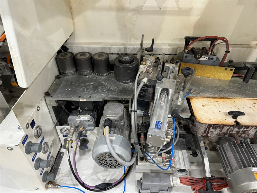 SCMI “Olimpic K 560HP-ERT” Automatic Edgebander, Pre-Mill, Corner Round (2017) - Image 13