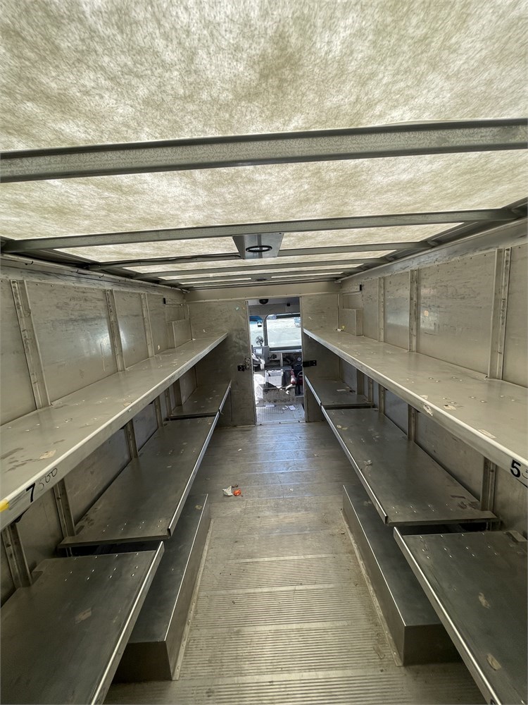 Ford E450 Step Van (2021) - Image 6