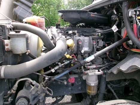 International “LT625” Sleeper Cab (2022) - Image 19