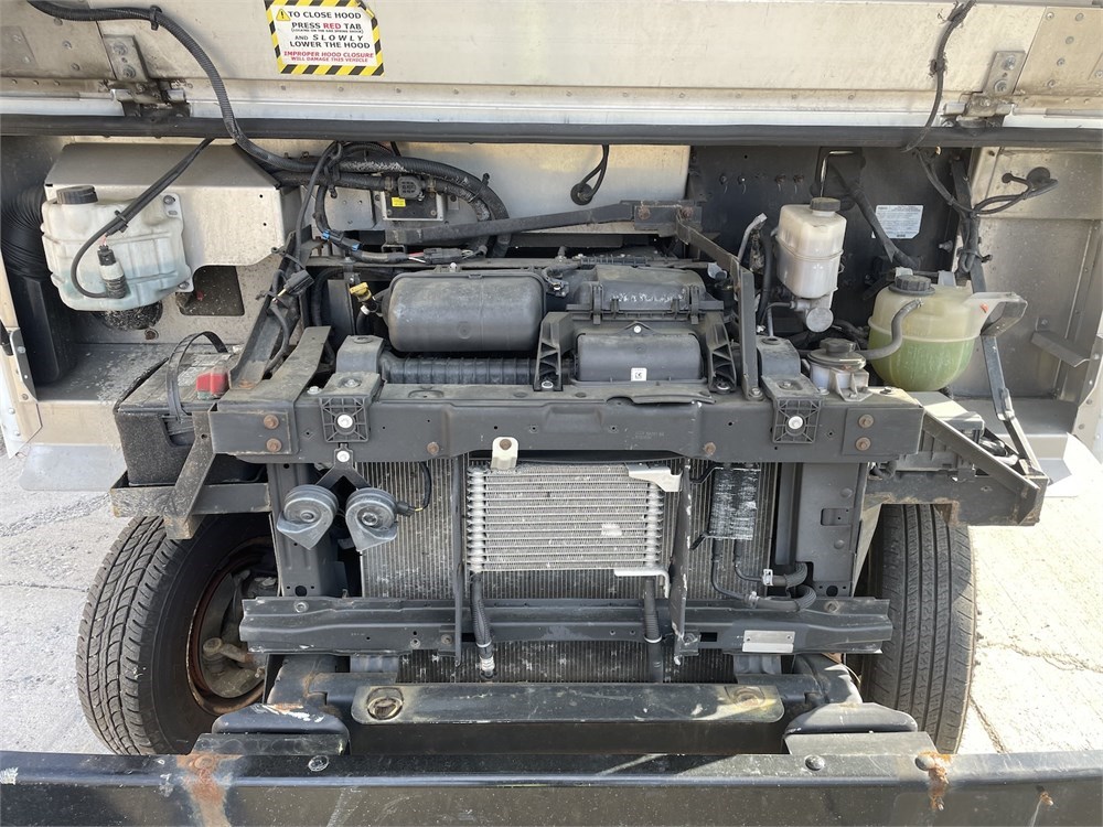 Ford E450 Step Van (2021) - Image 10