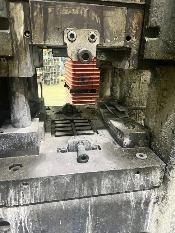 National 1000 Ton Maxi Press - Image 5