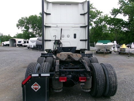 International “LT625” Sleeper Cab (2022) - Image 6