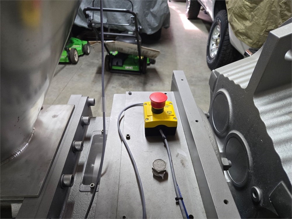 Diamond America “TF400″ 4” Twin Feed Extruder - Image 6