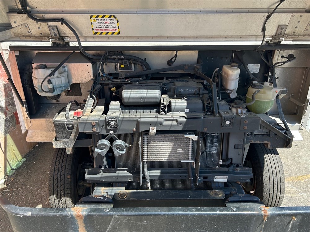 Ford E450 Step Van (2021) - Image 8