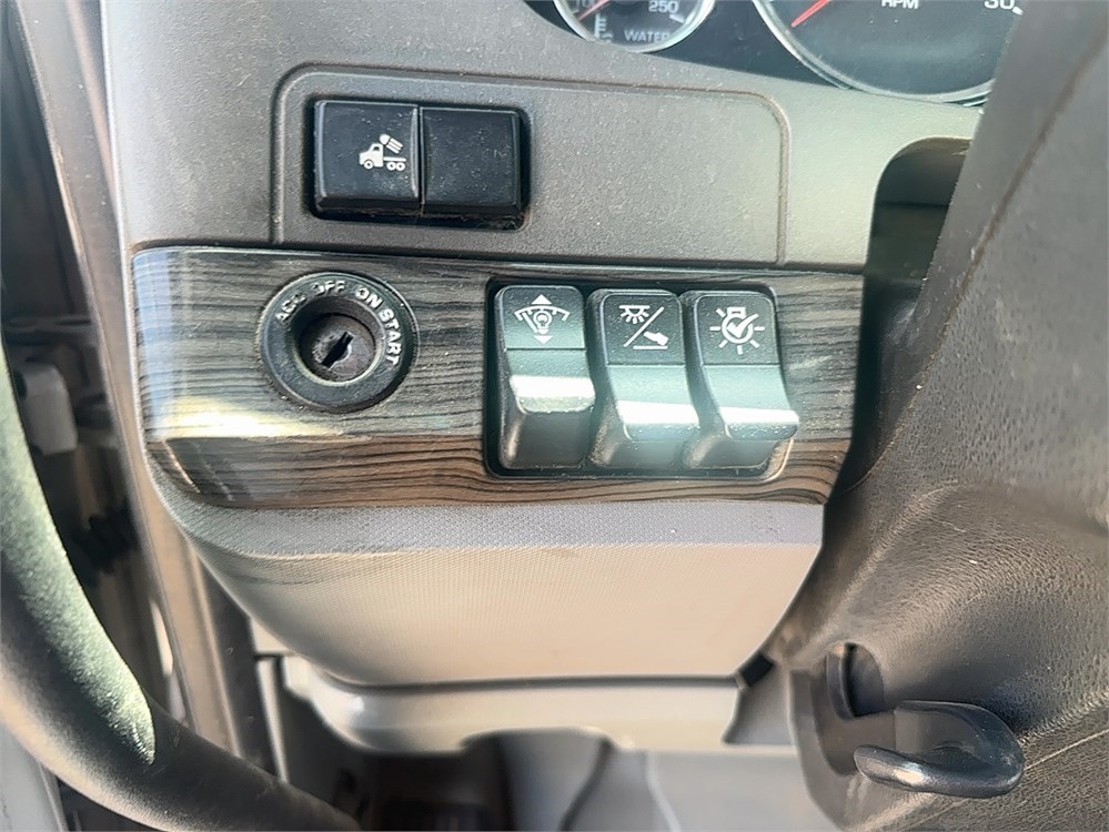 Kenworth “T680” Sleeper (2017) - Image 15