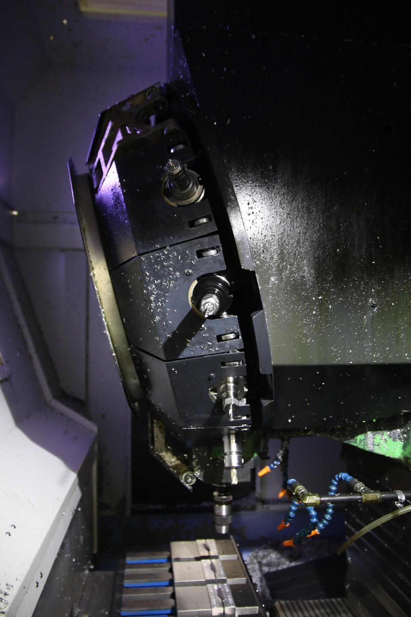 2012 DOOSAN DT 360D 40 TAPER CNC DUAL PALLET DRILL AND TAP, WITH 8 KURT VISES - Image 9