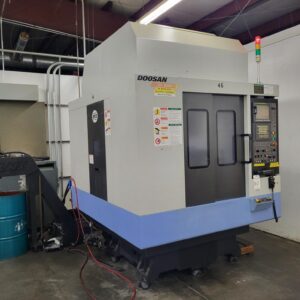 2012 DOOSAN DT 360D 40 TAPER CNC DUAL PALLET DRILL AND TAP, WITH 8 KURT VISES
