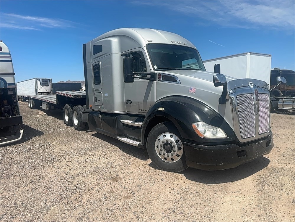 Kenworth “T680” Sleeper (2017)
