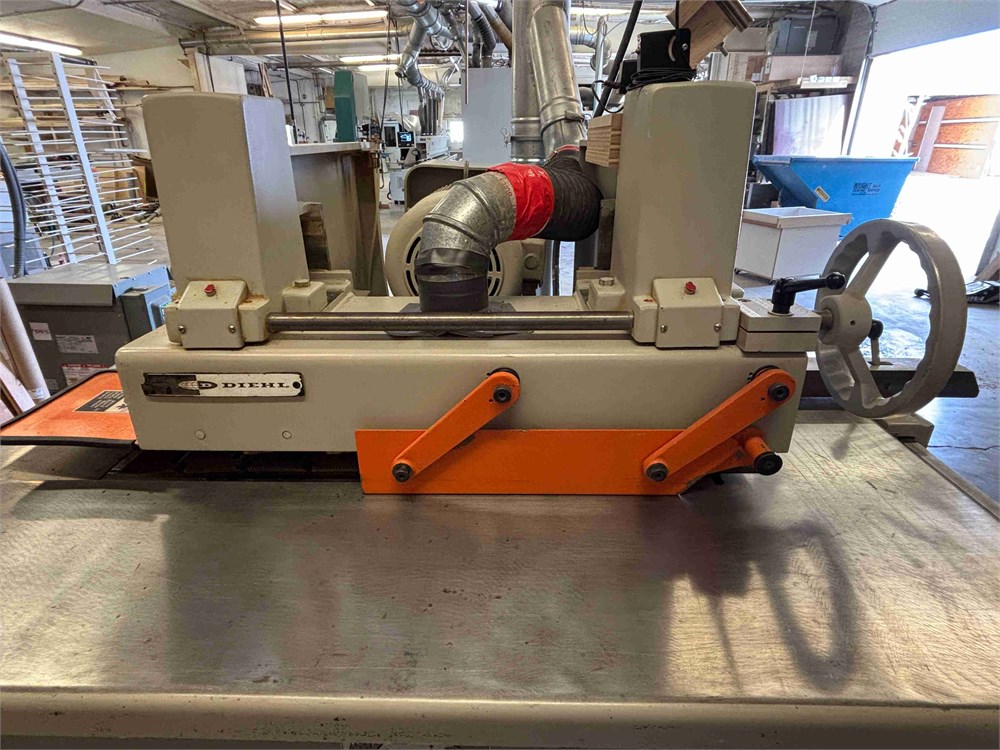 Diehl “ESL 25” Straightline Rip Saw - Image 10