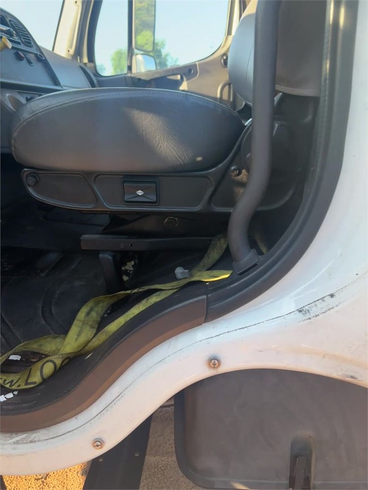 Freightliner “M2” Box Truck - Image 51