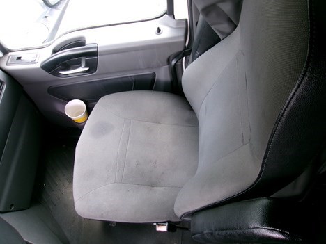 International “LT625” Sleeper Cab (2022) - Image 13