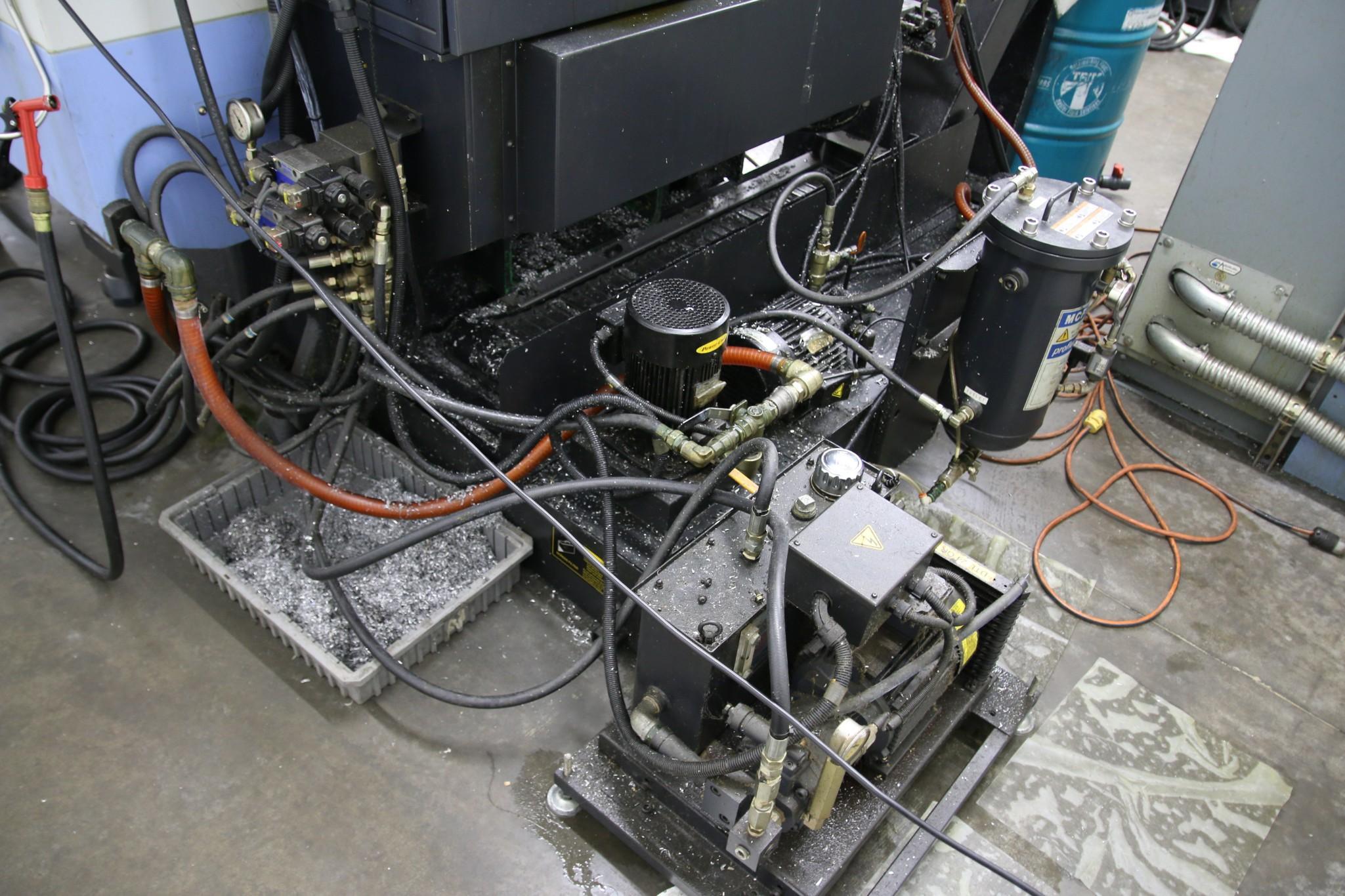 2012 DOOSAN DT 360D 40 TAPER CNC DUAL PALLET DRILL AND TAP, WITH 8 KURT VISES - Image 14