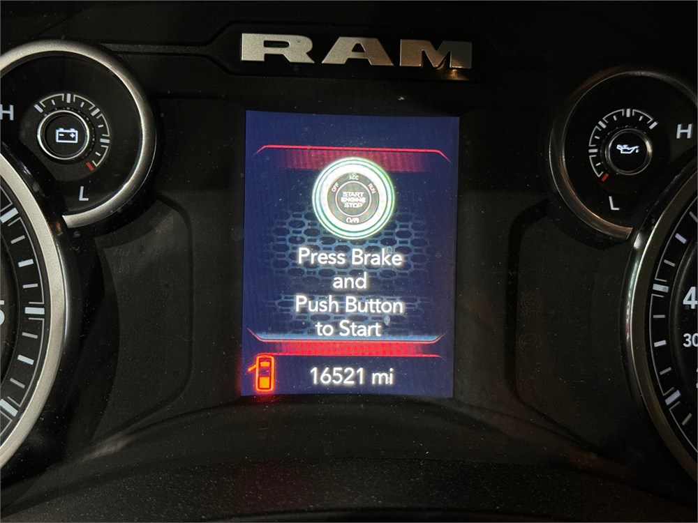 2024 RAM Truck 1500 Big Horn Crew Cab - Image 17