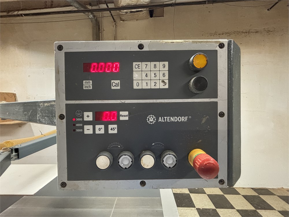 Altendorf “WA8” Sliding Table Saw - Image 11