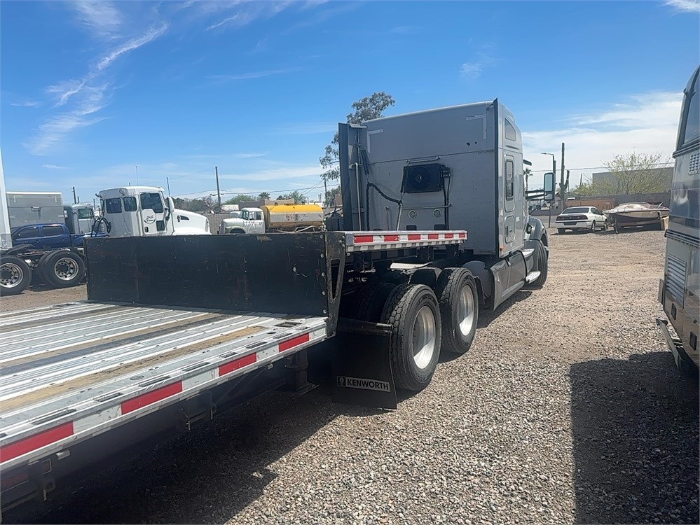 Kenworth “T680” Sleeper (2017) - Image 5