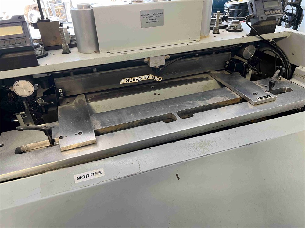 Dodds “SE-25CNC-PS” CNC Dovetail Machine - Image 6