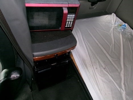 International “LT625” Sleeper Cab (2022) - Image 15